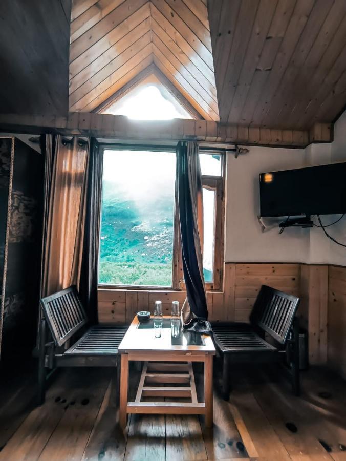 Throttle Shrottle Moto Hostel มะนาลี ภายนอก รูปภาพ