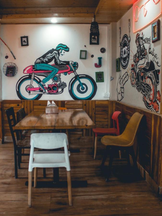 Throttle Shrottle Moto Hostel มะนาลี ภายนอก รูปภาพ