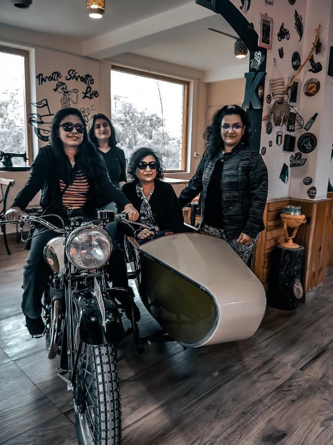 Throttle Shrottle Moto Hostel มะนาลี ภายนอก รูปภาพ